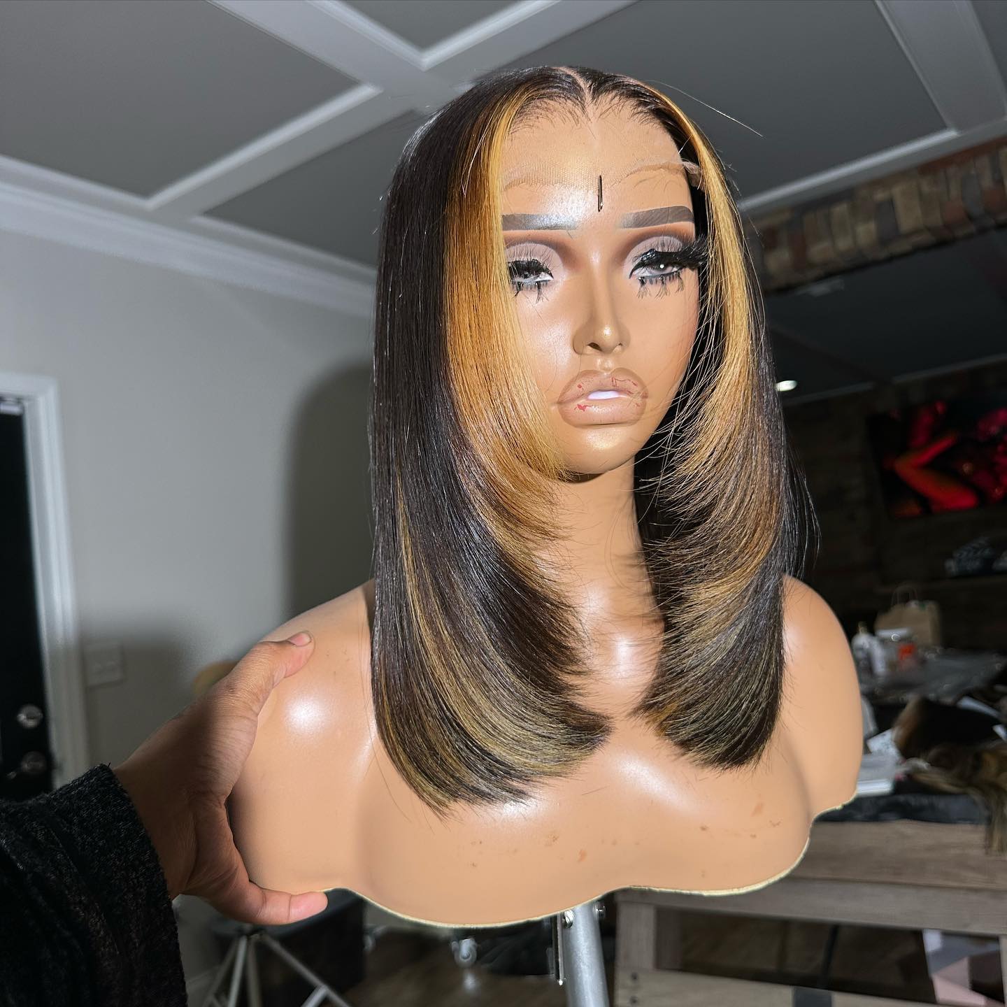 Tax Return Sale Layer Cut Glueless Wigs Ombre Highlight Straight Bob Human Hair Wigs 13x4 Lace Front Wigs - Image 4